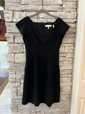 Lark & Ro Black Cap-Sleeve Midi Sheath Dress